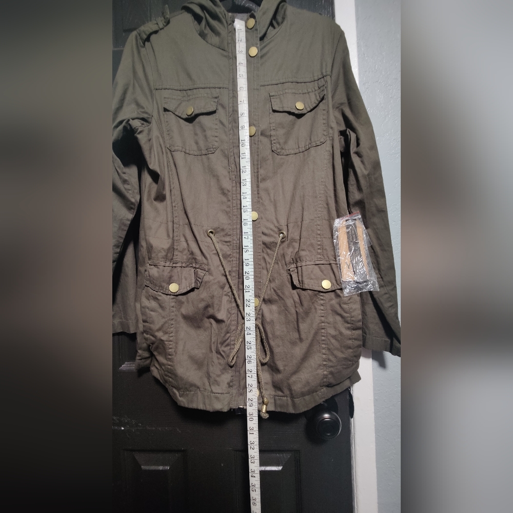 Jacket - Picture 3 of 4